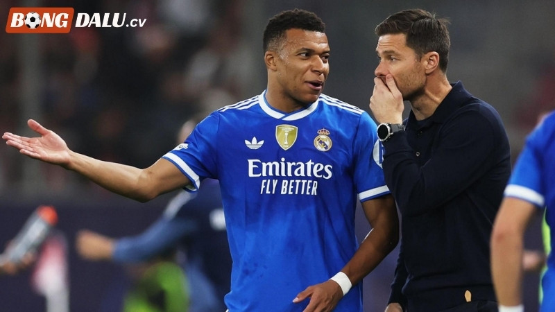 Vì sao Xabi Alonso bị Real Madrid sa thải?